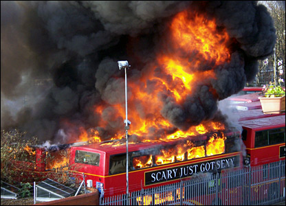 _41243468_bus_fire1_medium